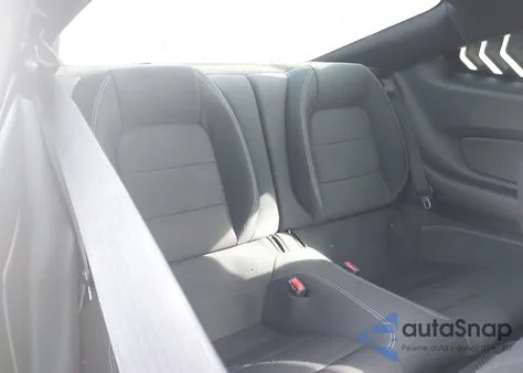 2016 Ford Mustang V6 z USA, uszkodzony, nr VIN 1FA6P8AM6G5210952